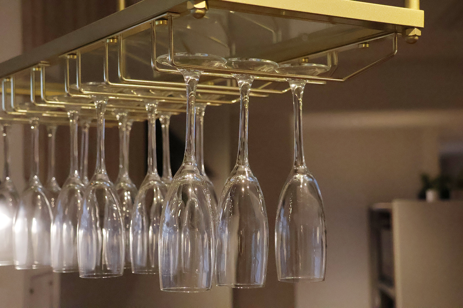 ワイングラスのラック